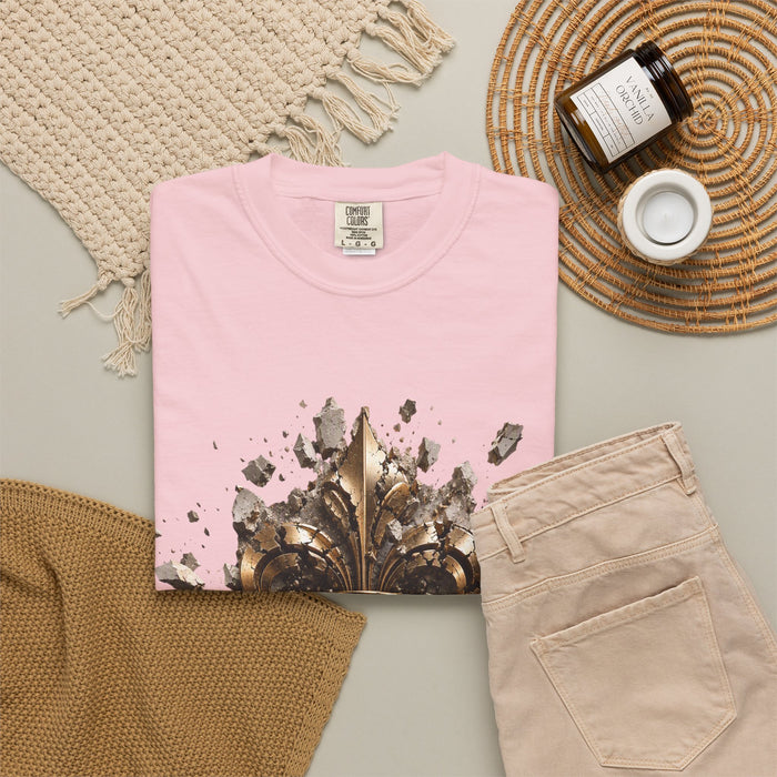 Fleur-de-Lis 'Son Altesse' Grafik-T-Shirt — Vintage Royal Emblem T-Shirt